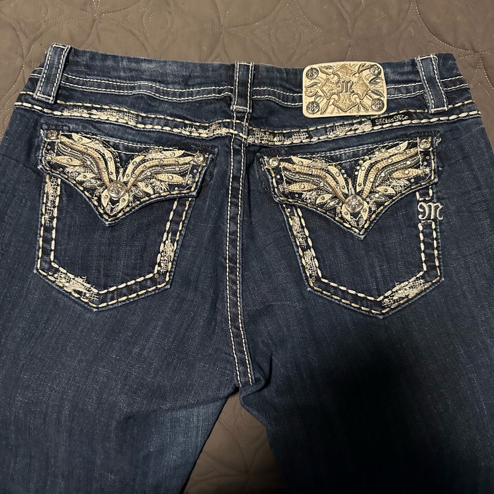 Miss Me jeans 32 easy Boot mid rise beautiful pockets